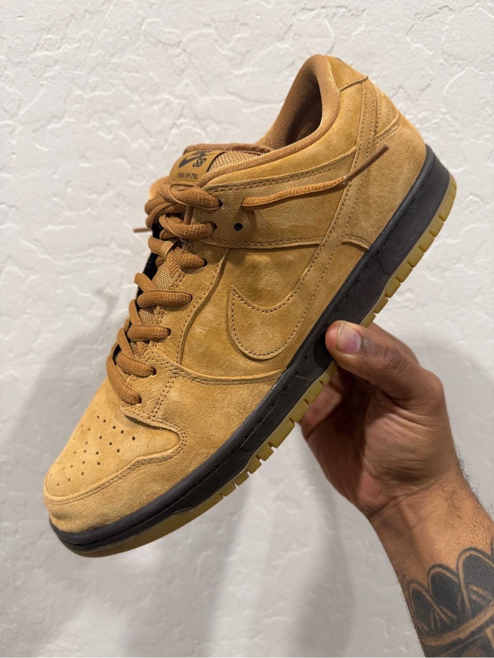 Nike SB Dunk Low Wheat Size 13M BQ6817-204 Very Clean With OG Box